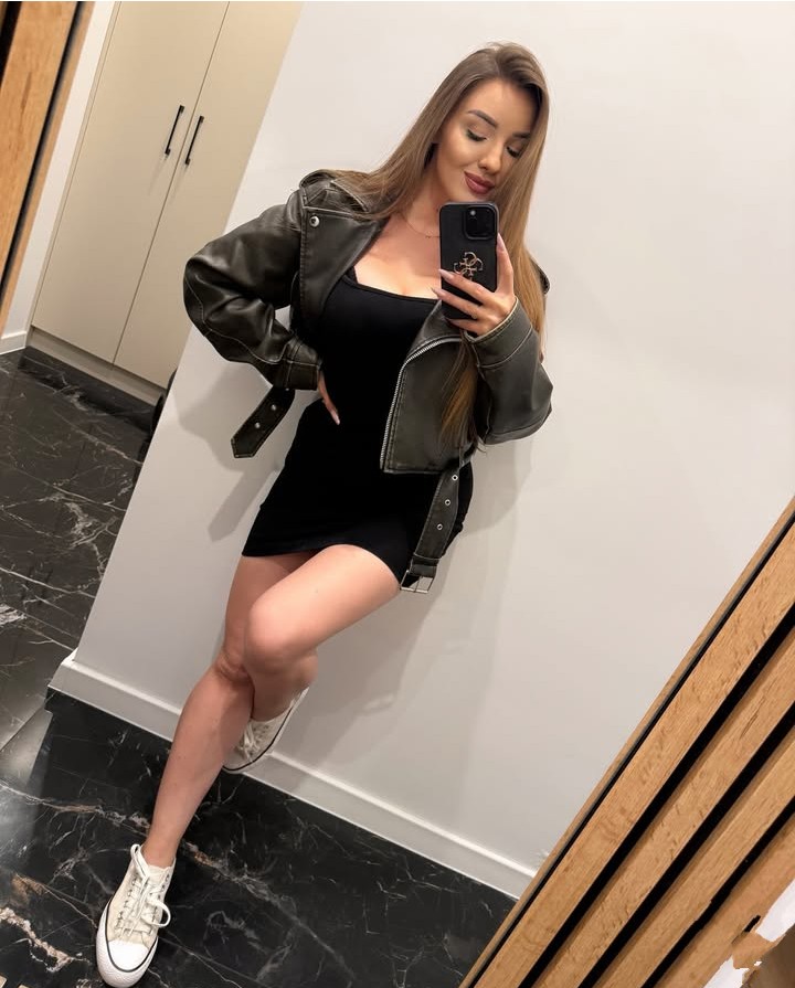 SeeLeNaa 4